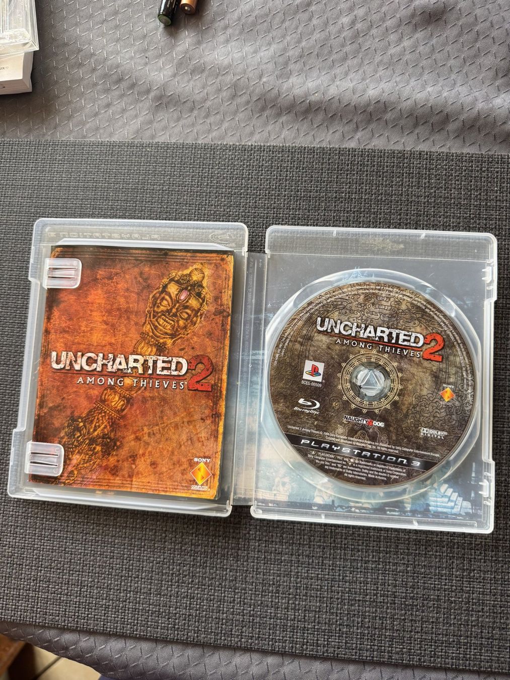 Sony Jeux: Uncharted 2 Among Thieves PS3 PAL multilingue complet – D'occasion à L'Orient par dav_8slp 1