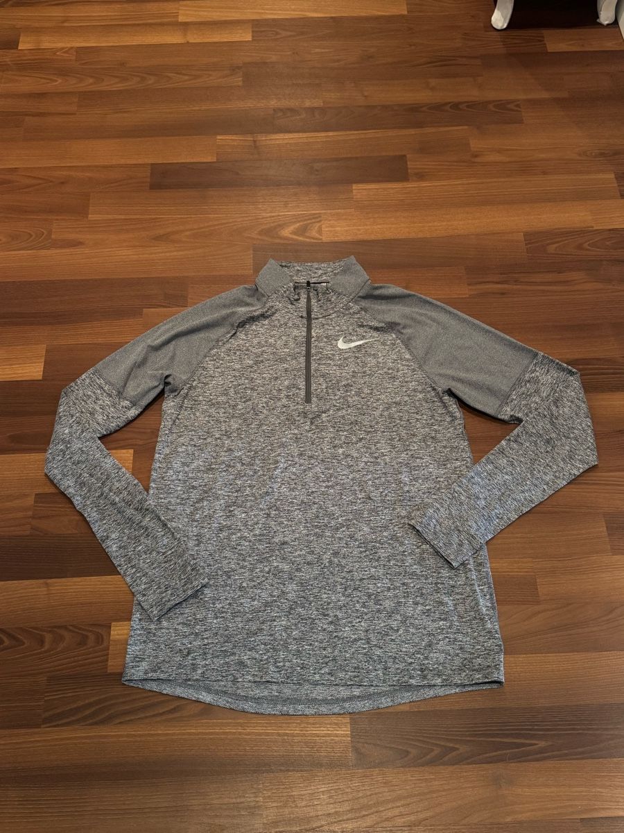 Nike Maglioni & Felpe: Nike Running Half-Zip Longsleeve Gr. M – Usato da Gränichen venduto da lixil