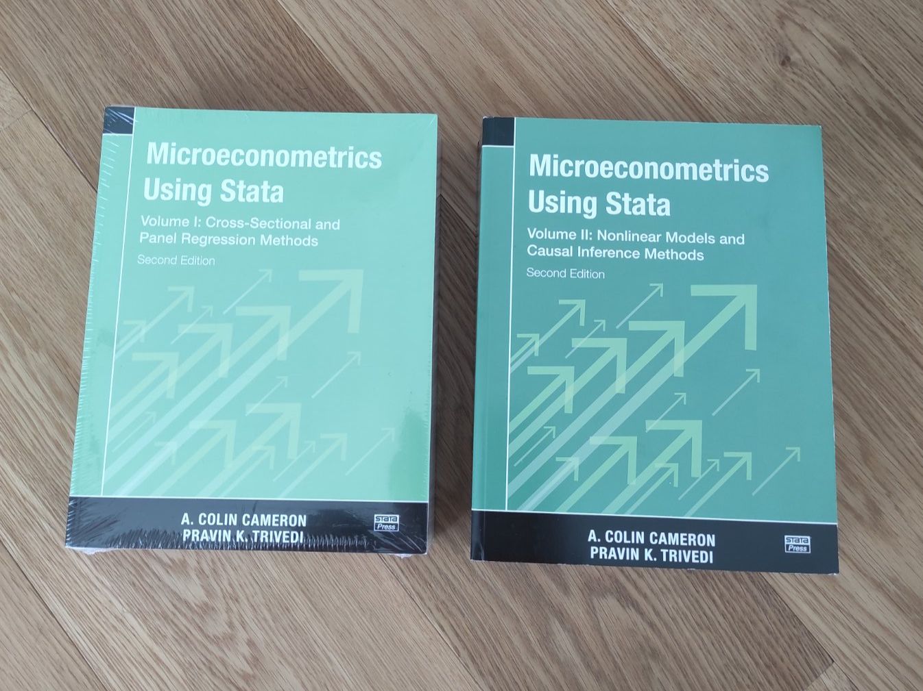 Libri: Microeconometrics Using Stata, Second Edition, Vol. I & II – Nuovo e nell'imballaggio originale da Fribourg venduto da MargaritaVal