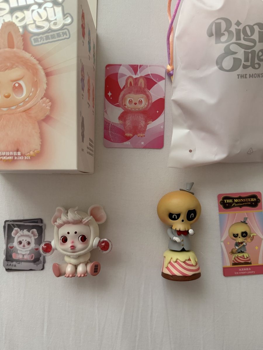 Pop Mart Statuette: LABUBU - THE MONSTERS - SKULLPANDA – Nuovo e nell'imballaggio originale da Concise venduto da Lae99 1
