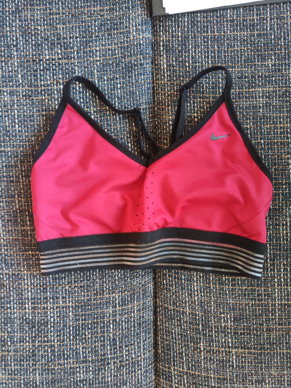 Nike Top: SportBH Nike Indy – Usato da Effretikon venduto da Jael.lo
