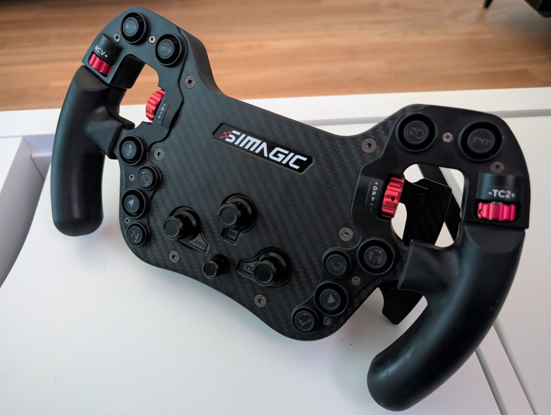 Simagic Controller: Simagic FX Formula Lenkrad – Gebraucht aus Ebikon von DrunkScience
