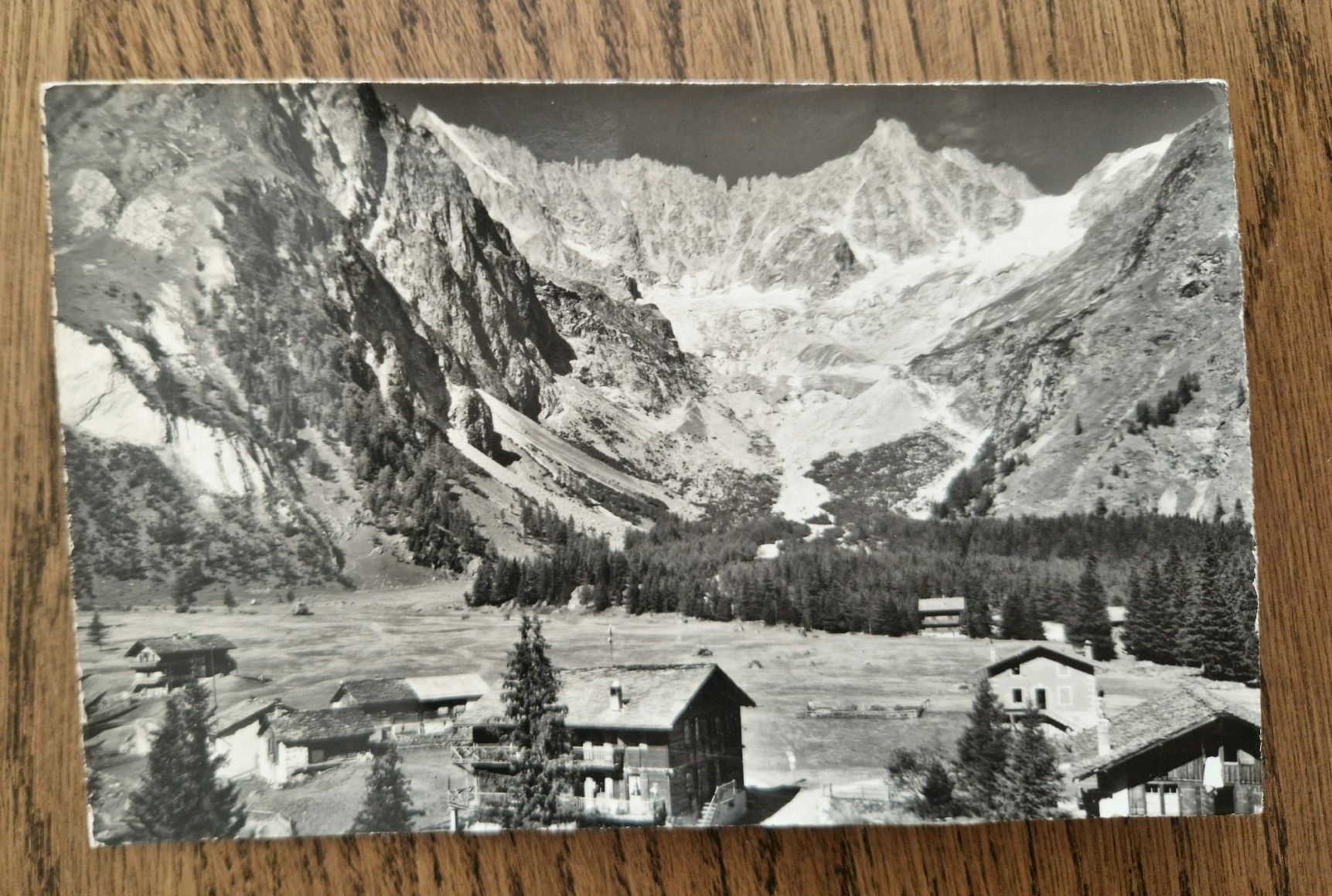 Cartoline postali: La Fouly, Val Ferret 1965 – Usato da Ebikon venduto da Donar50