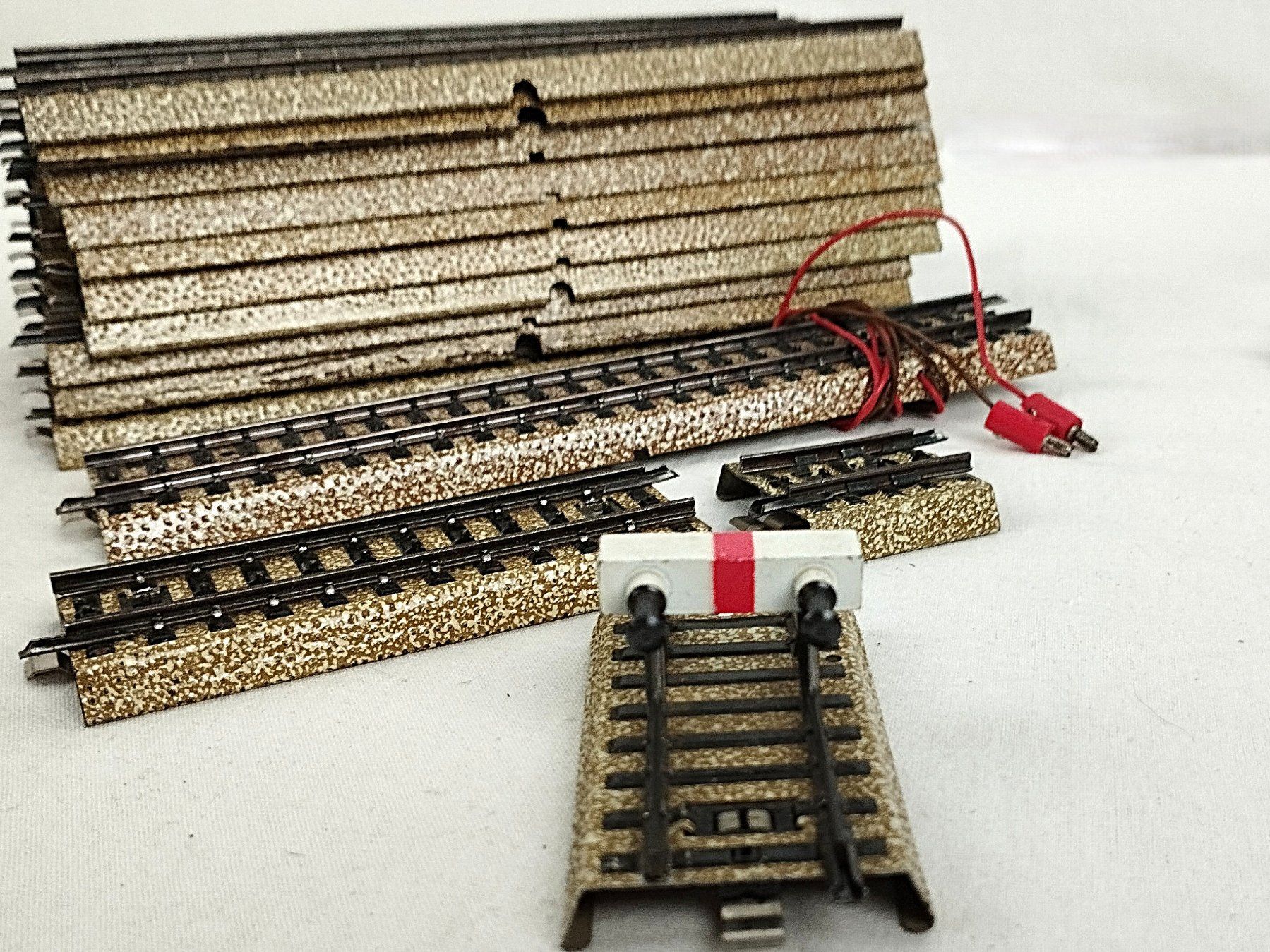 Märklin Modelleisenbahnen: MÄRKLIN Geleise-Set H0 – Gebraucht aus Schübelbach von Restwert_Schubelbach 2