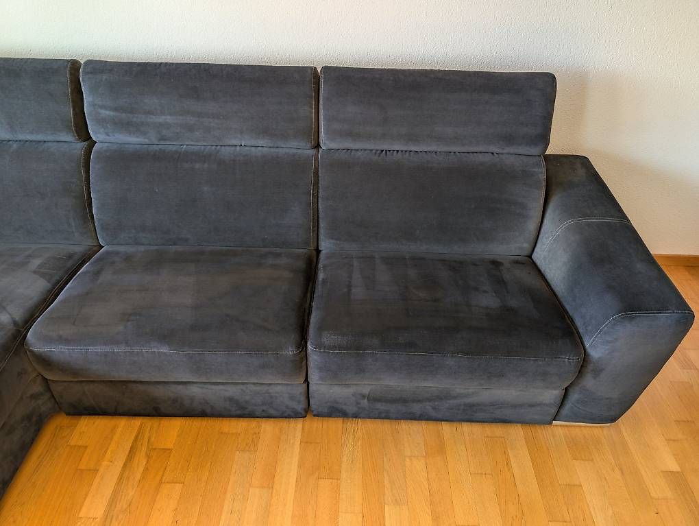Sofas: Elektrisches Ecksofa  schwarz  verstellbar  Top Zustand – Gebraucht aus Oetwil an der Limmat von martigni 2