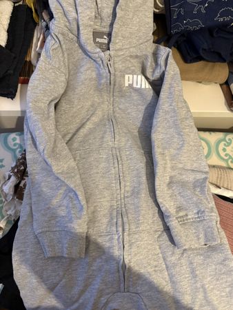 Puma Kapuzenoverall grau Grösse 86 gebrauchter Zustand