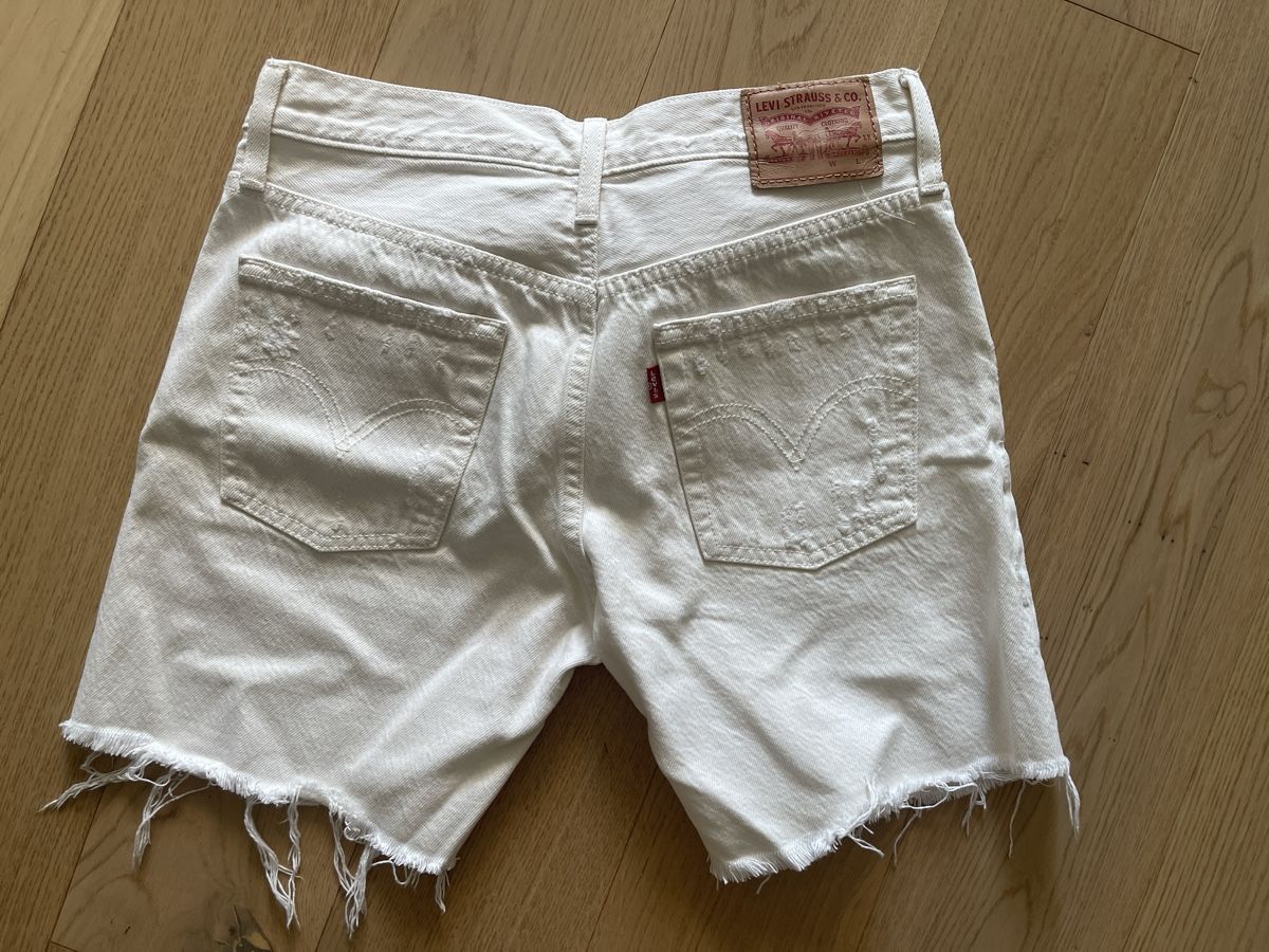Levi's Jeans: Levis Shorts W25 – D'occasion à Adliswil par jota_ 1