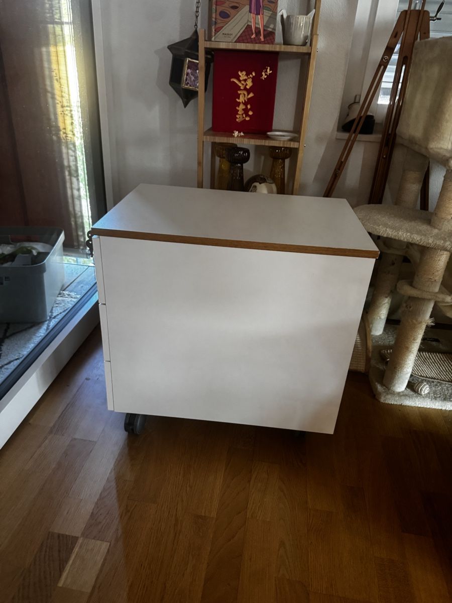 Pfister Banconi: Rollcontainer Ufficio 3 Schubladen weiss Buche Möbel Pfister – Usato da Niederwangen BE venduto da Luxury.Second.Life 4