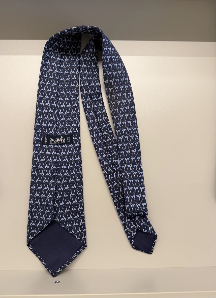 Hermès Krawatten: Cravate Hermes bleue – Gebraucht aus Tannay von mic_5gvv 1