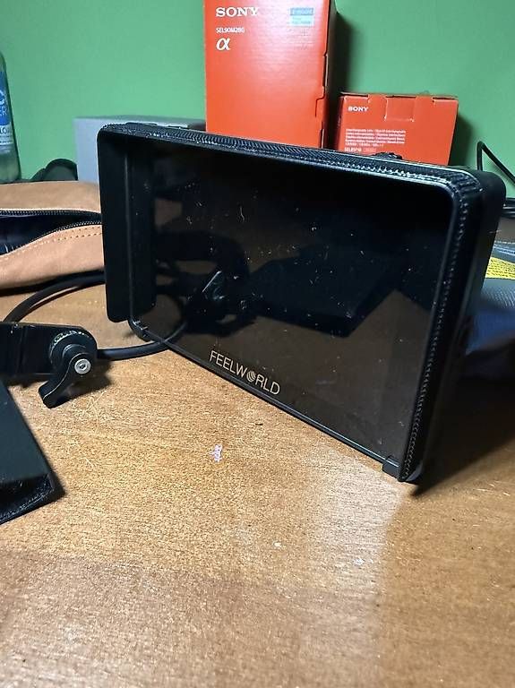 Monitor: Moniteur Vidéo feelworld touchfield F6+ – Usato da La Sarraz venduto da Gabster.lobster