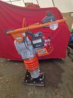 Neuwertiger Grabenstampfer Norton Clipper CR 16 HONDA GXR120
