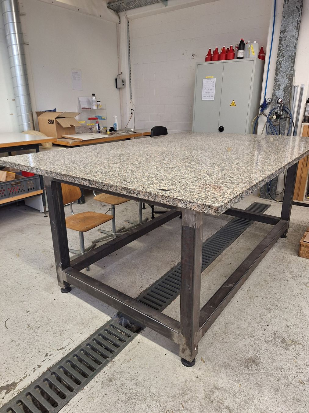 Piatti di portata: 2x Granitplatte Naturstein poliert – Usato da Frauenfeld venduto da Verein_Murghof 2