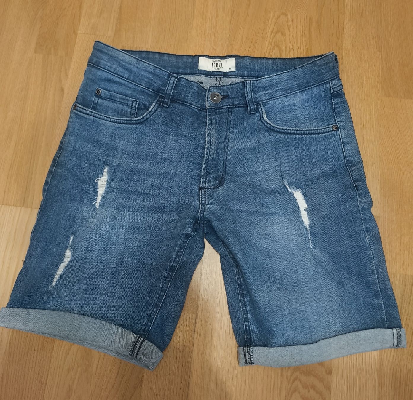 Lotti di vestiti: Herren Grösse M Kleiderpaket, Nikin, Puma.. – Usato da Balterswil venduto da RequireQuagmire 3