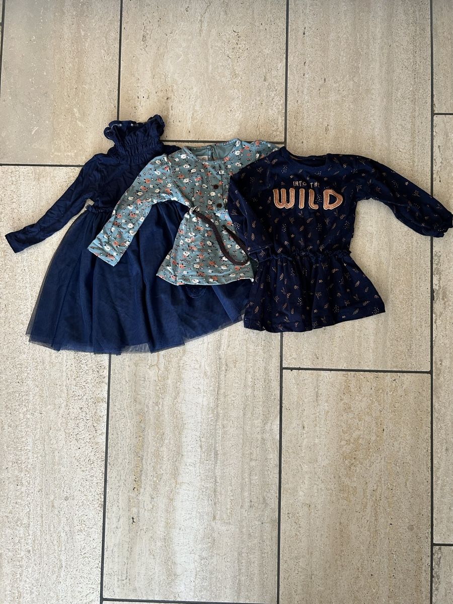 Lotti & Set di vestiti: 39-teiliges Kleiderpaket Grösse 80 – Usato da Berikon venduto da Skydive11 5