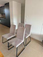 4 Esszimmerstühle, Kufengestell schwarz, Polster beige