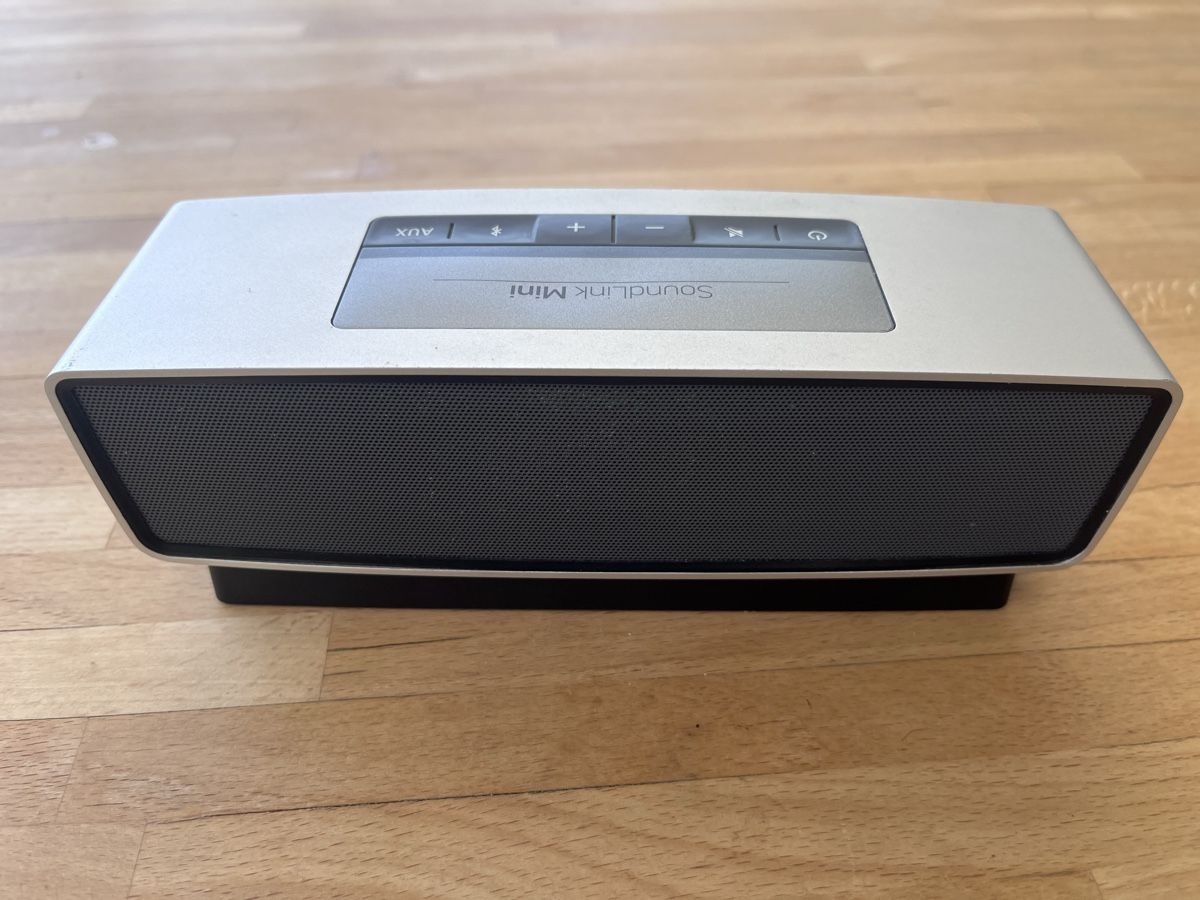 Bose Lautsprecher: Bose Lautsprecher mit Ladestation – Gebraucht aus Adlikon von Tonda01 1
