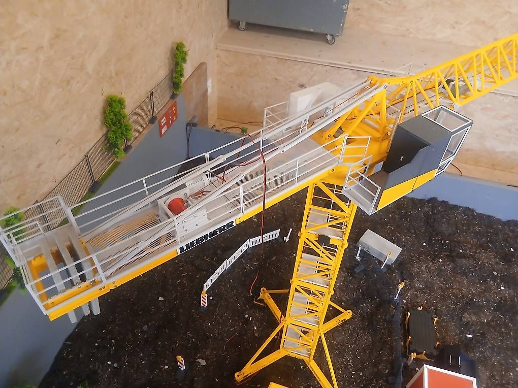 Liebherr Kräne: Turmdrehkran – Gebraucht aus Eichberg von luk_6sxq 2