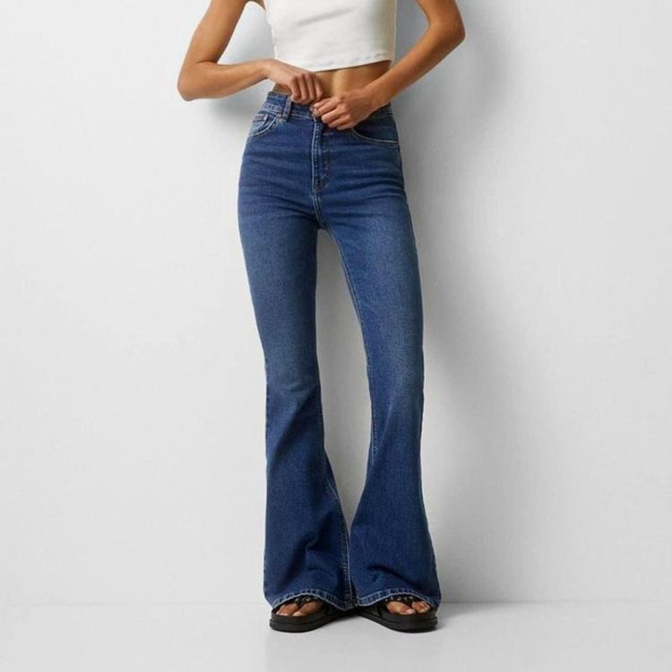 Dark blue flare jeans Kaufen auf Ricardo