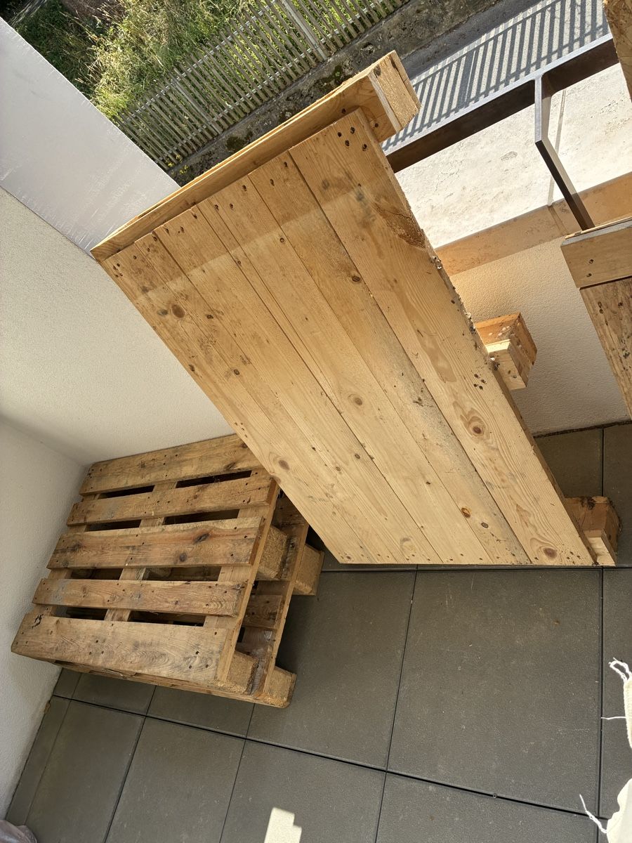 Paletten: 2 Europaletten  – Gebraucht aus Teufen AR von jar_ty98