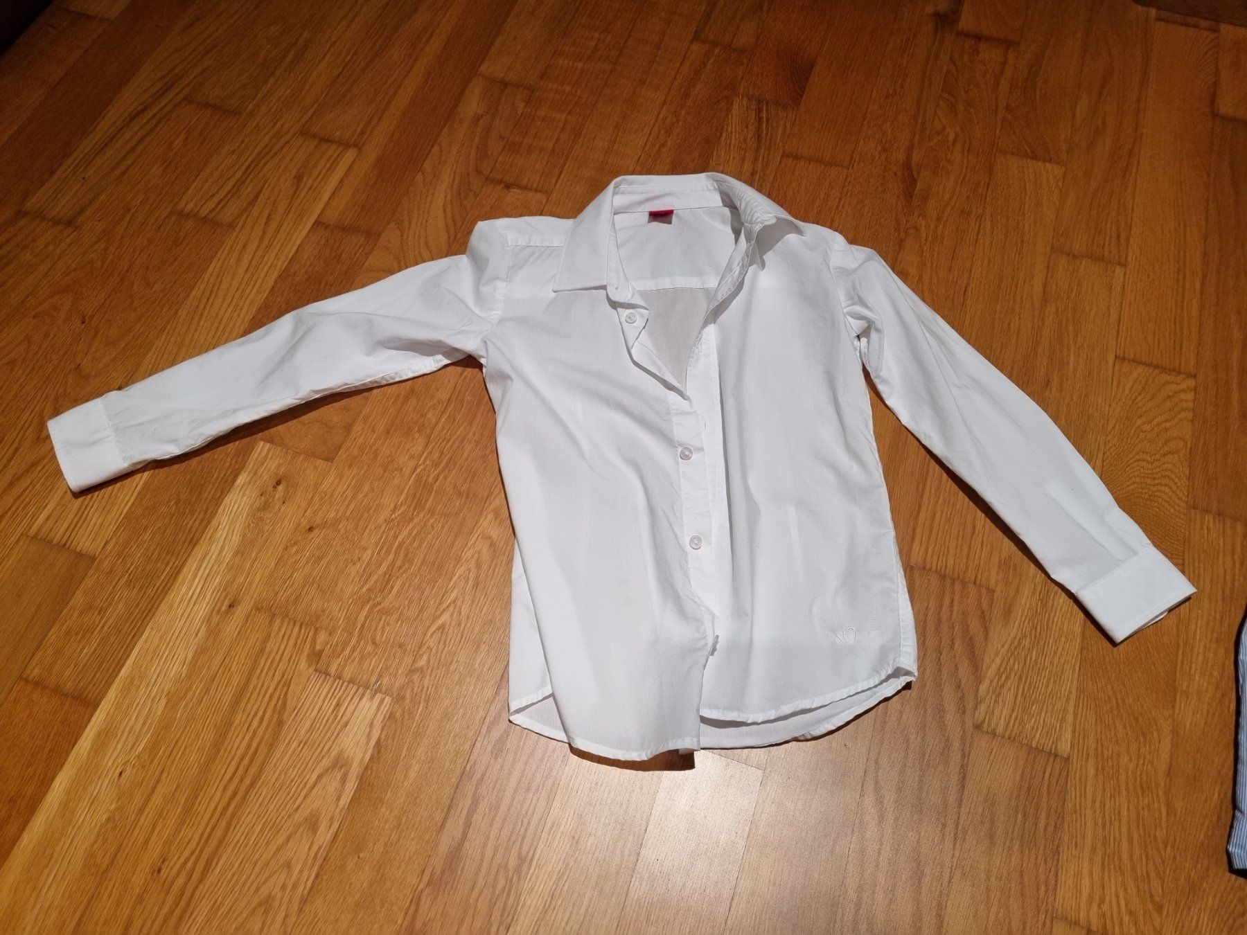 Camicie, T-shirt & Polo: 2 Hemden, Grösse 128 (Nr.7) – Usato da Rothenfluh venduto da Sawi80 1