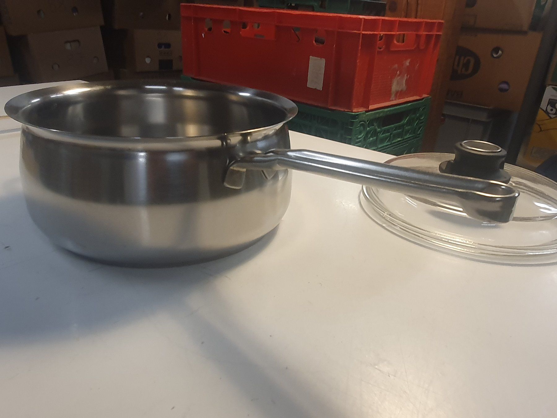 Padelle: Kochpfanne 2 Griffig 21 cm mit Glasdeckel – Usato da Zürich venduto da loosebone 1