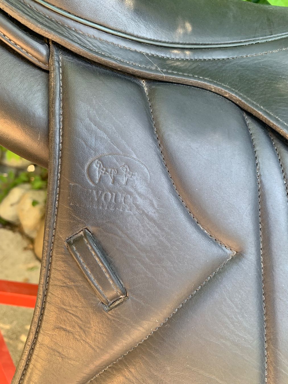 Selle & Accessori: Selle de dressage Devoucoux Malika S 17, 2A – Usato da Puplinge venduto da auriam 3