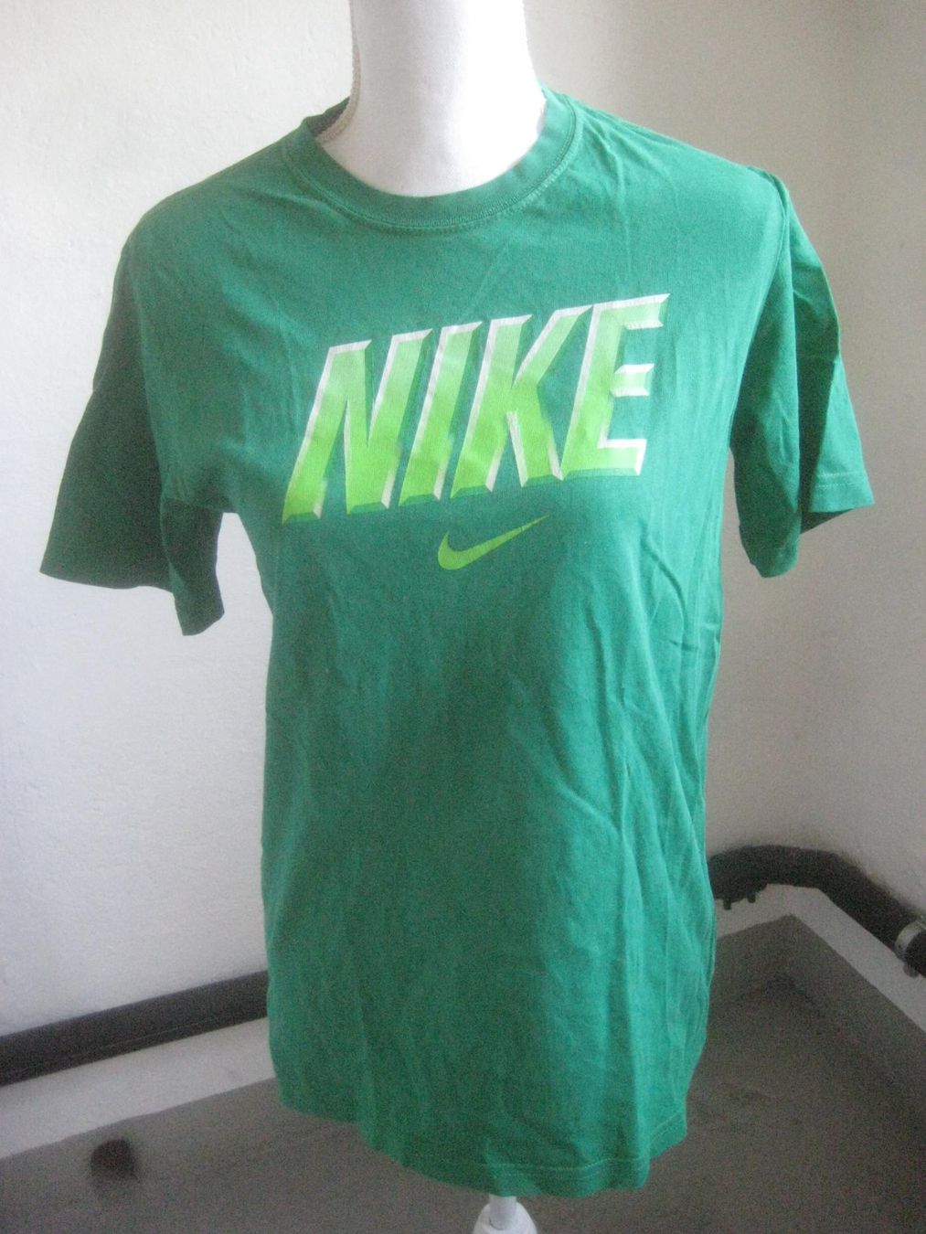 Nike Camicie, T-shirt & Polo: KNABEN   T -SHIRT   NIKE – Usato da Uster venduto da flocke1