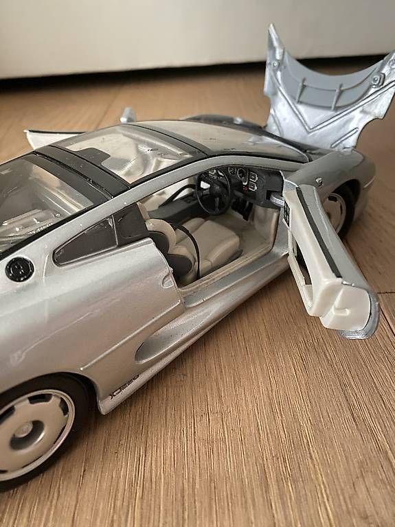 Voitures modèles: Modellauto 1/18 Jaguar XC220 – D'occasion à Gisikon par Jen_03 3