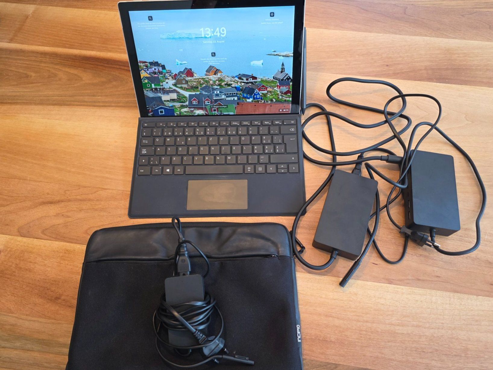 Microsoft Notebooks: Surface Pro 7 inkl. Dockingstation, Pen und Case – Gebraucht aus Pfäffikon ZH von Katrin73