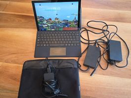 Surface Pro 7 inkl. Dockingstation, Pen und Case