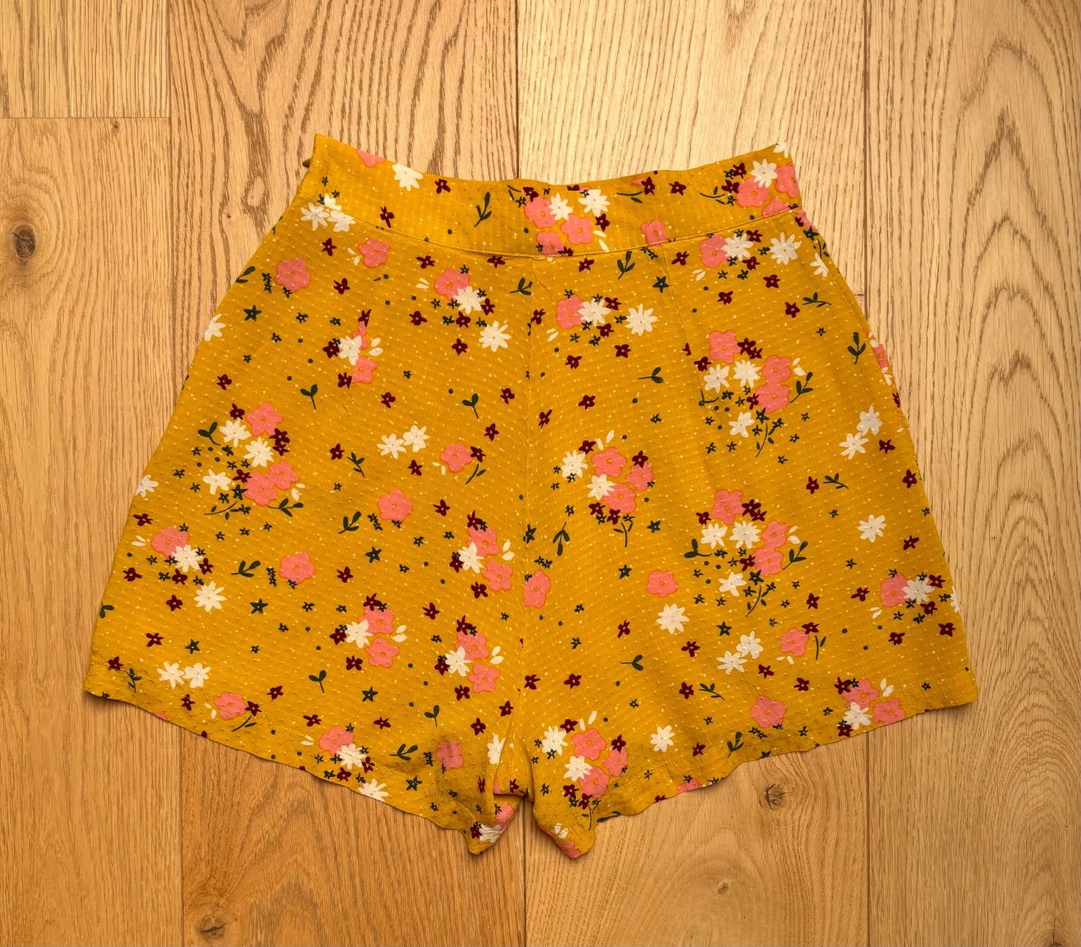 Pantaloni: Des Petits Hauts floral summer shorts, waist: 66-67 cm – Nuovo (secondo la descrizione) da Kilchberg ZH venduto da ben_pc68 6