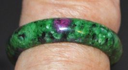 Stein Ring L-7180 – Rubin Zoisit 19mm Innendurchmesser