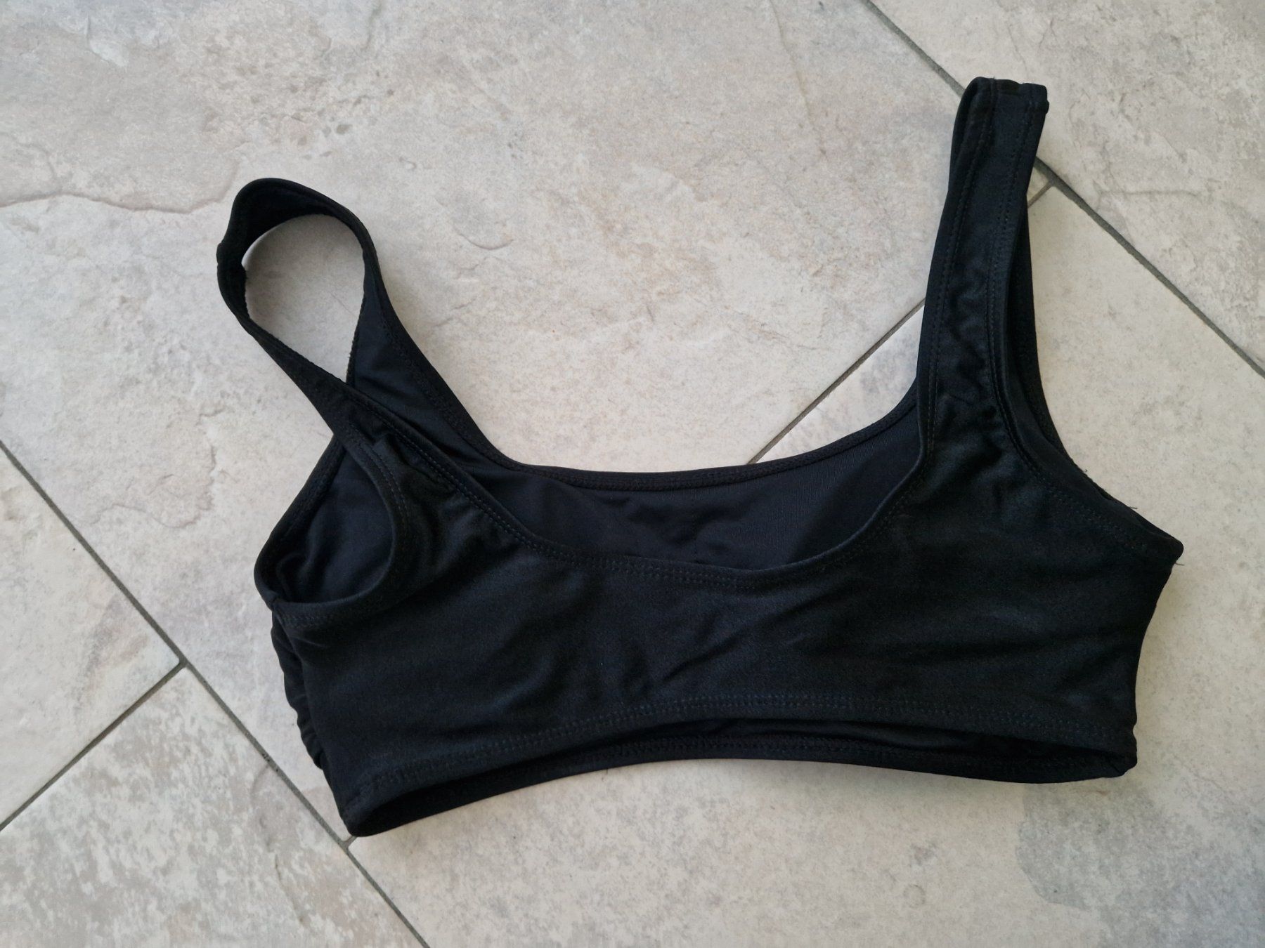 Costumi da bagno & Bikini: Schwarzes Bikini-Top, Grösse S - Urban Classics – Usato da Niederrohrdorf venduto da Miripfiri 2