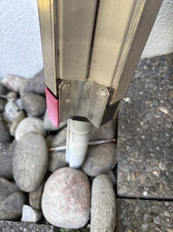 Wäscheständer: Stewi mit Hülse zum Einschrauben  – Gebraucht aus Muri b. Bern von Mabigsp 3