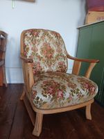 Sessel mit Blumenmuster