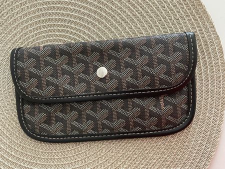 Pochette Goyard Chevron cuir noir et marron