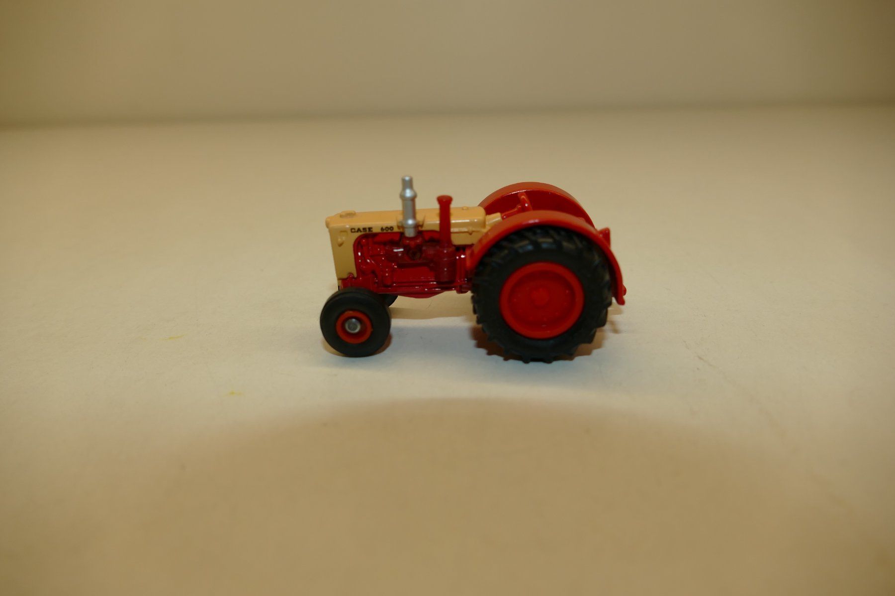 Kit di modellismo & Modellini statici: Metallmodel: Traktor Case Modell 600 – Nuovo (secondo la descrizione) da Niederhasli venduto da rail-duerst 1
