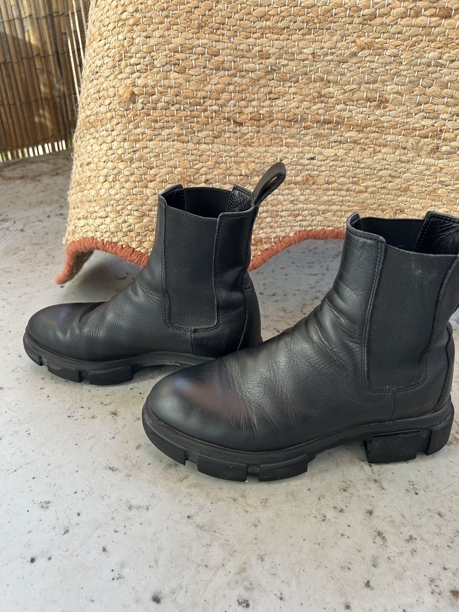 Copenhagen Damenschuhe: Copenhagen Studios Chelsea Boots - Black - 38 – Gebraucht aus Zürich von ell_v7k7 1