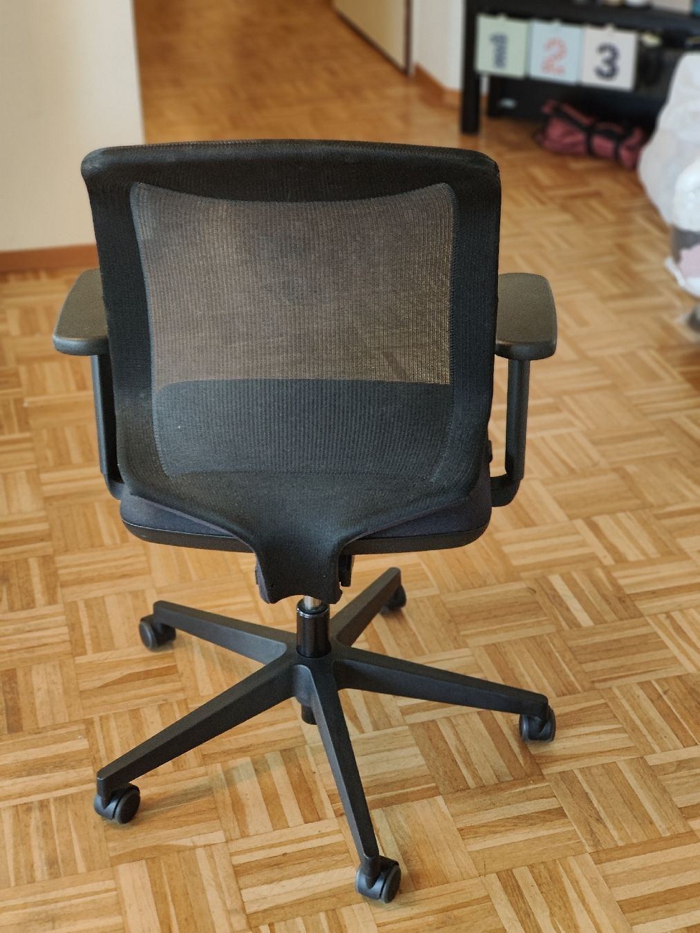 Chaises: Bürostuhl schwarz mit Rollen – Neuf (Voir description) à Zürich par mso_qv78 2