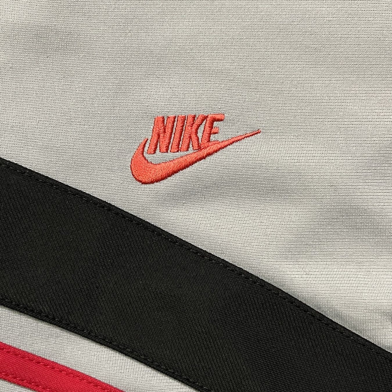 Nike Giacche: Vintage Nike Zipped Jacket (M) – Usato da Chamoson venduto da Sapoloshop 1