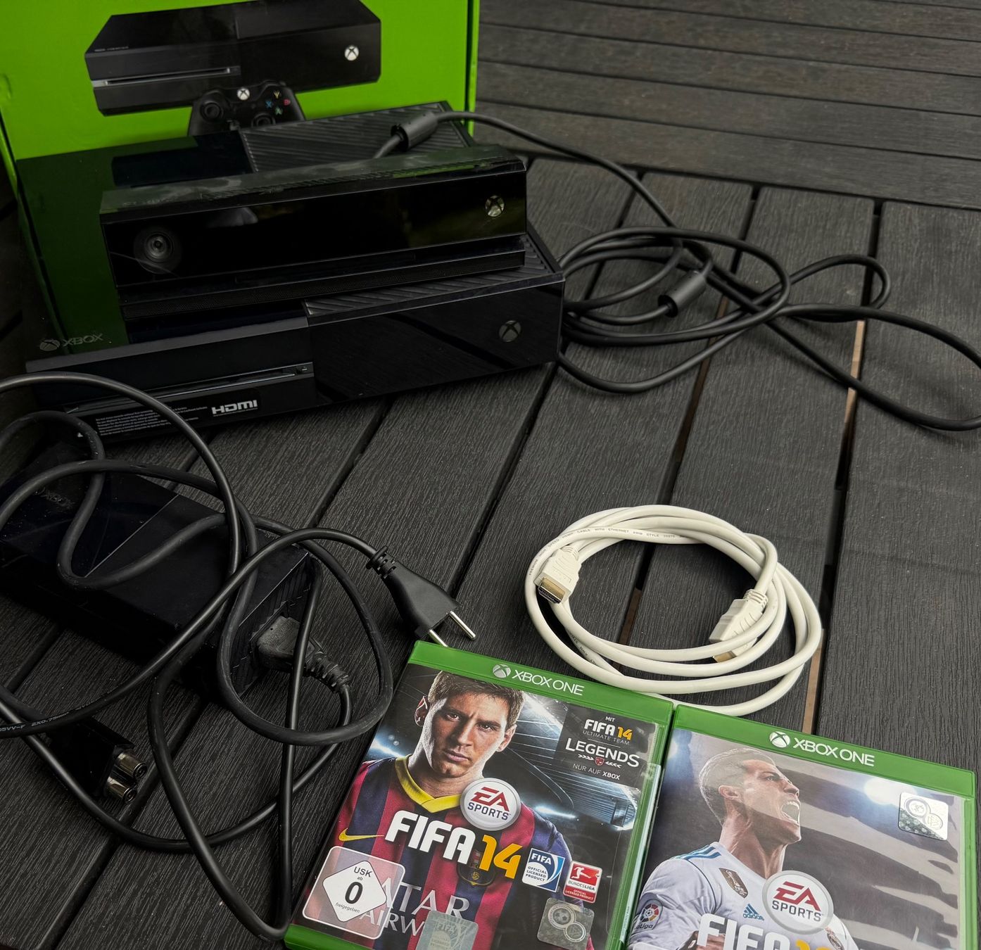 Microsoft Console: X Box One mit Zubehör – Usato da Bassersdorf venduto da griffin1