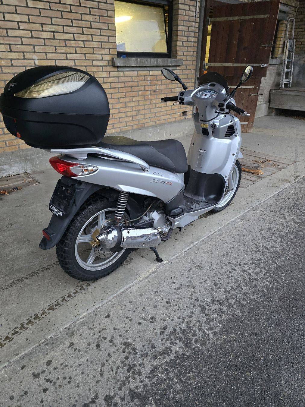 Sym Scooter: SYM HD 125 Mit MFK 11.25 – Usato da Aarberg venduto da 2002stefan 5
