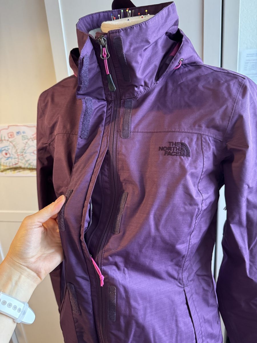 North Face Giacche: The North Face Damen Jacke Grösse S – Usato da Evilard venduto da Mikhaylova 3
