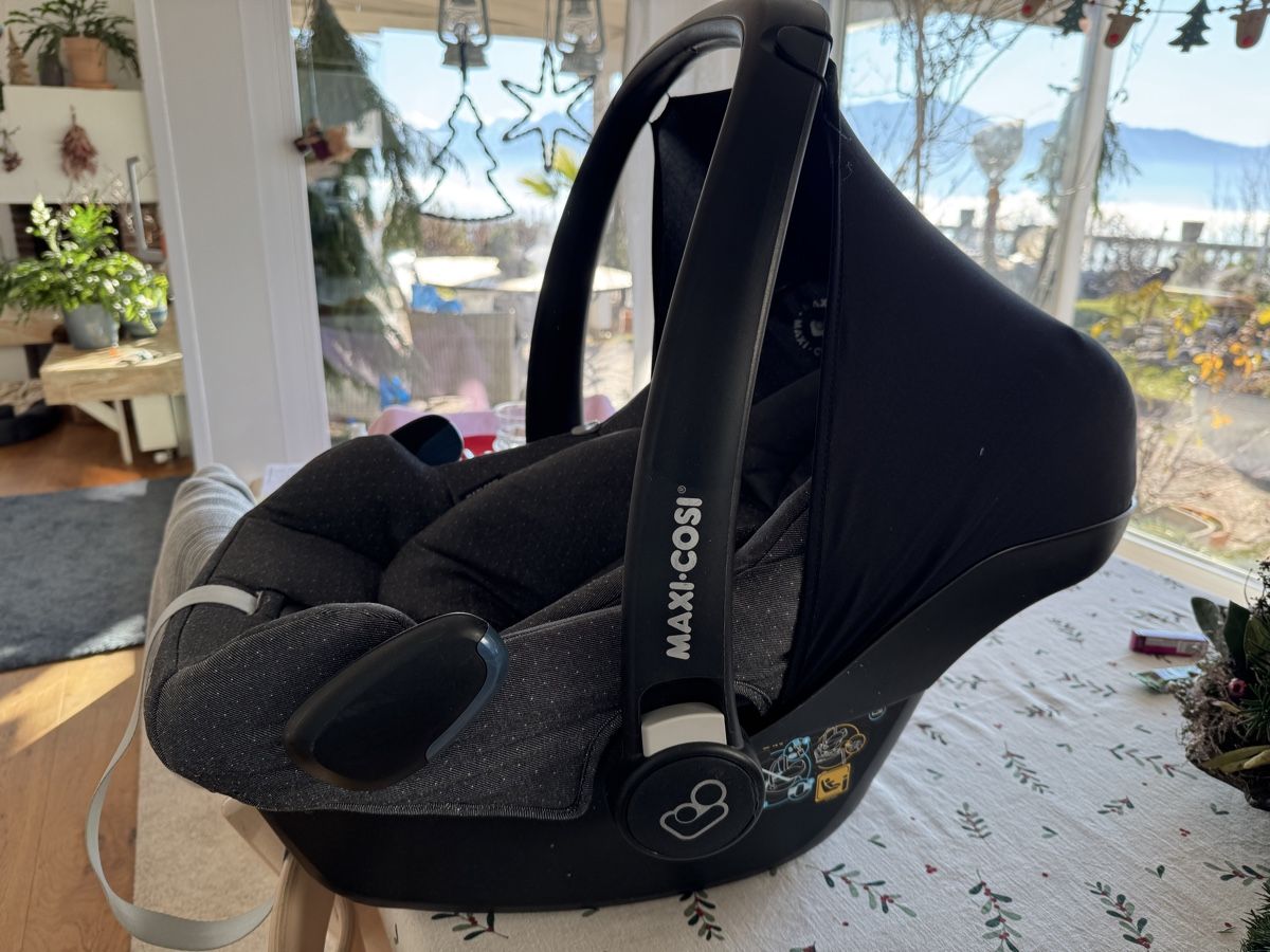 Maxi-Cosi Seggiolini per auto: Maxi Cosi Kindersitz – Usato da Uetliburg SG venduto da Gypsy4