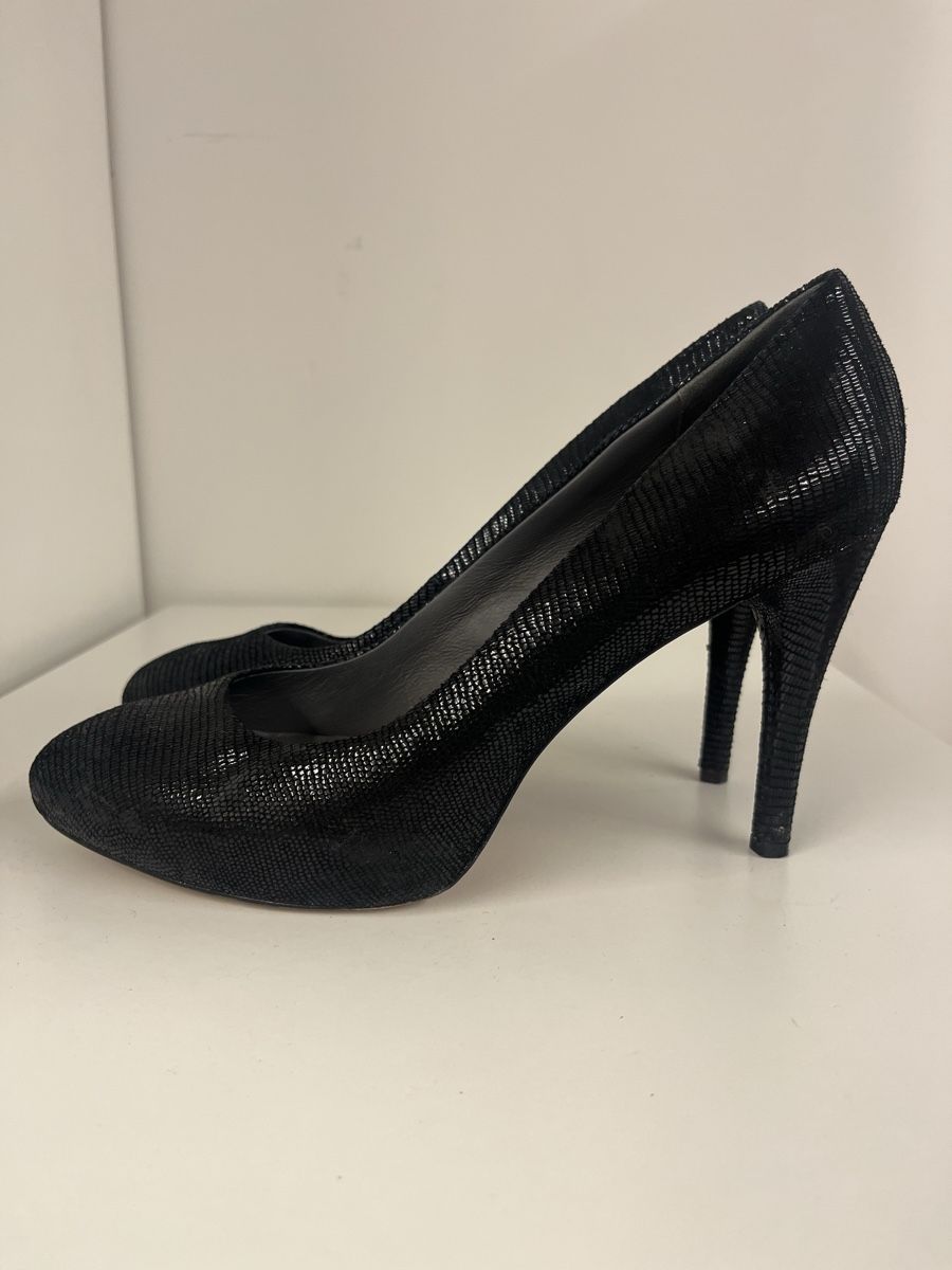 Calvin Klein Damenschuhe: Calvin Klein Leder Higheels / Gr. 40 – Gebraucht aus Zürich von Nirba9