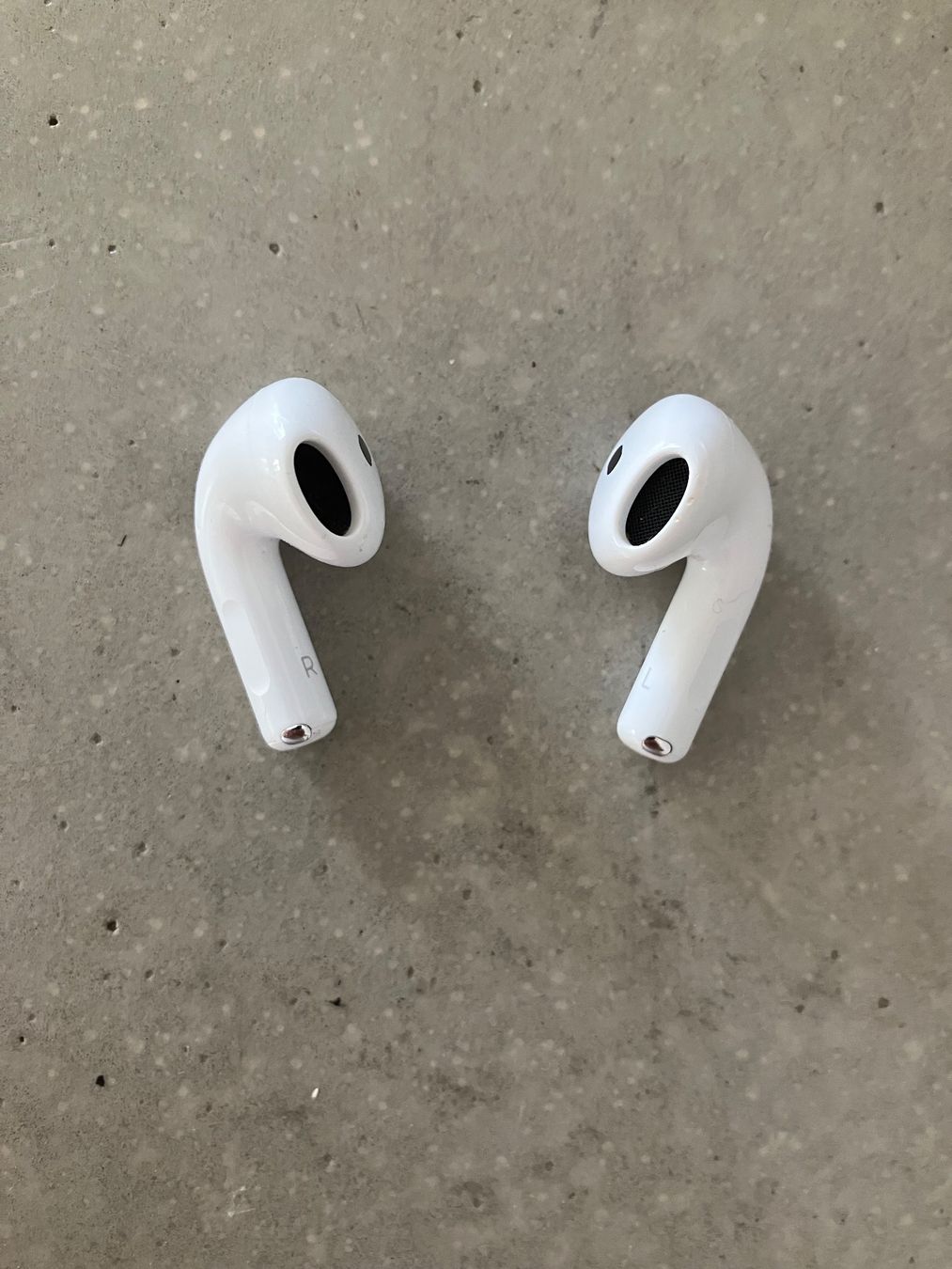 Apple Kopfhörer: APPLE Air Pods 4 ANC – Gebraucht aus Lausanne von mr.v 4