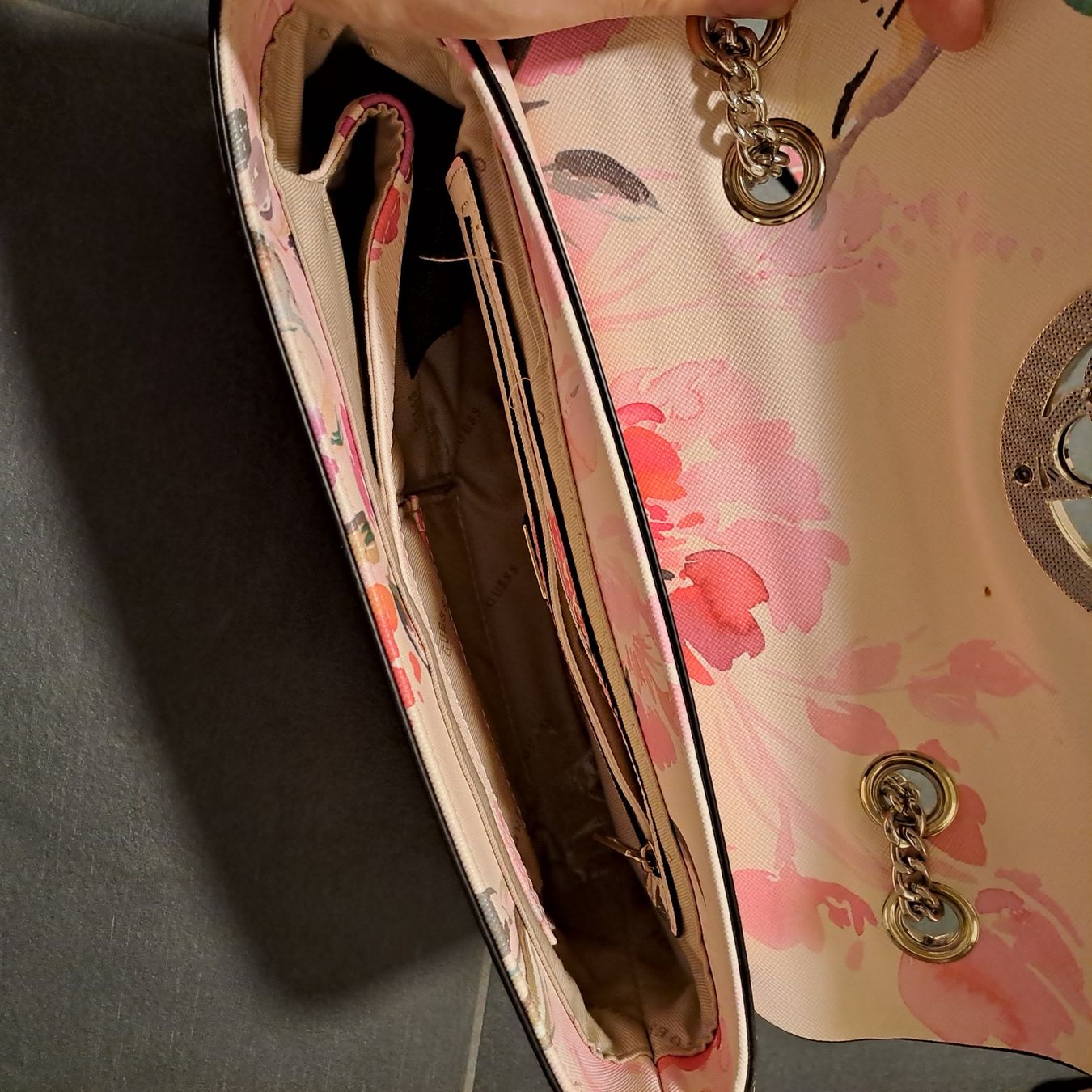 Guess Taschen für Damen: Guess Tasche – Neu (gemäss Beschreibung) aus Zürich von Simonikus 3