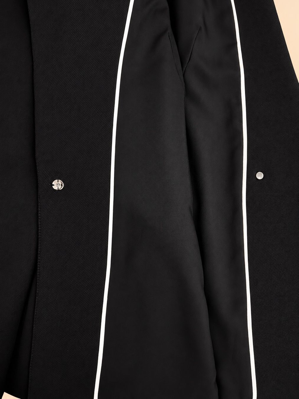 Marc Cain Giacche: Veste noir Marc Cain Collections – Nuovo (secondo la descrizione) da Neuchâtel venduto da ass_gdc7 8