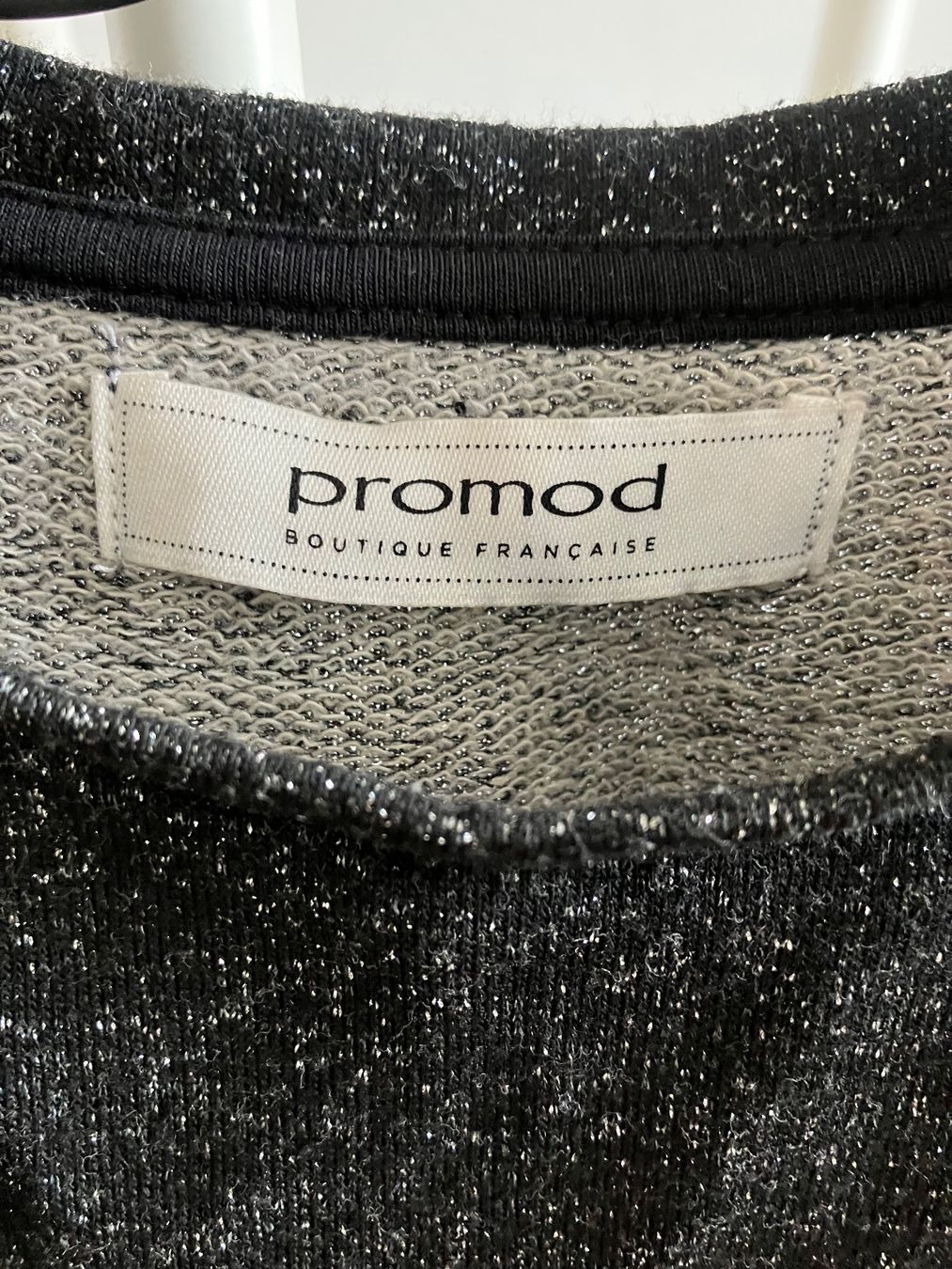 Promod Maglioni & Felpe: Pull Promod noir scintillant, taille S - Comme neuf! – Usato da St-Aubin-Sauges venduto da Sonia-Ka 1