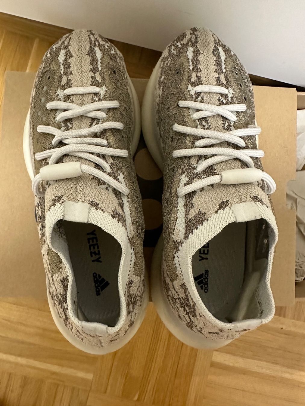 Adidas Scarpe da uomo: Adidas YEEZY Boost 380 "Pyrite" sneakers – Usato da Basel venduto da iulia_haul 3